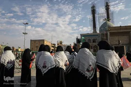 تشییع شهید گمنام با حضور دانش‌آموزان در اهواز