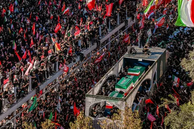 تشییع پیکر مطهر رهبر شهید در مشهد مقدس