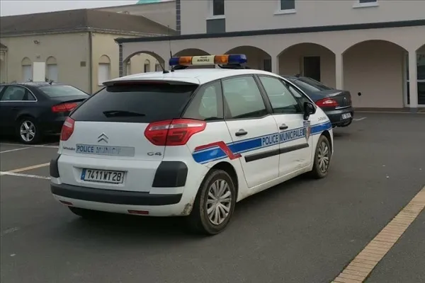 Fransa’da kundaklanıldığından şüphelenilen cami hasar gördü