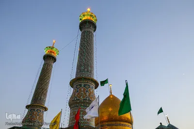 آیین تعویض پرچم سیدالکریم در شب ولادت آن حضرت