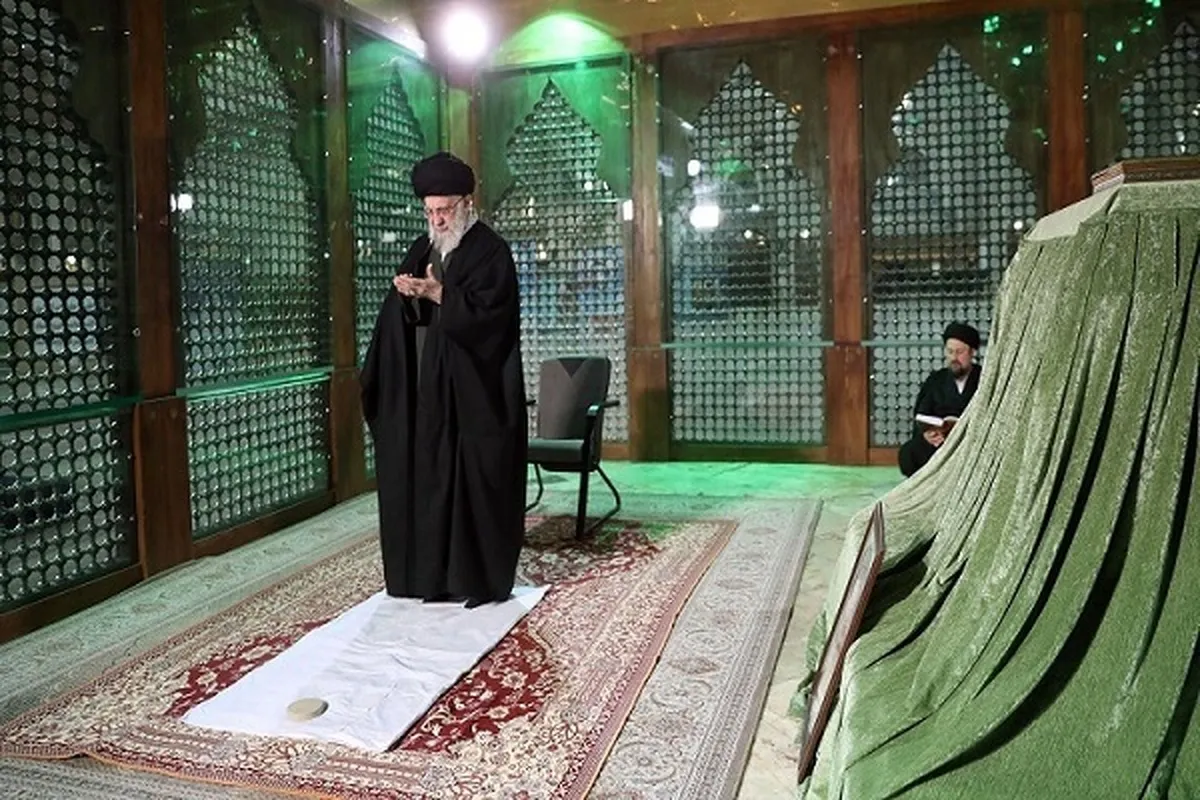 Halartar a jagoran juyin juya halin Musulunci a haramin Imam Imam Khomeni