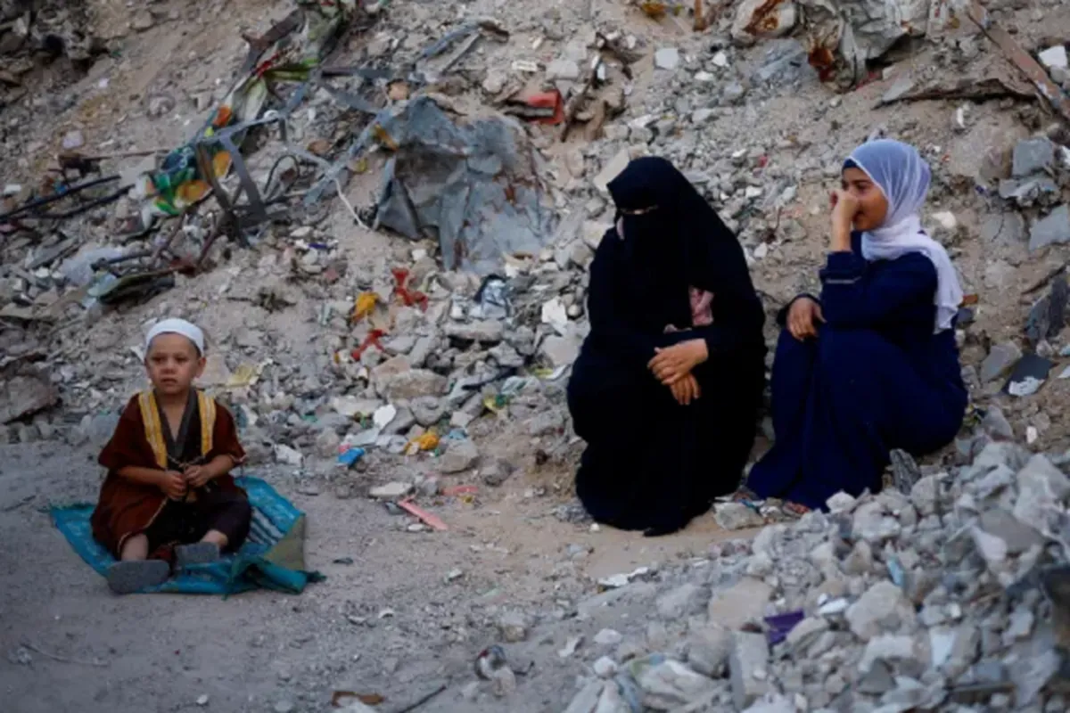 Displaced People in Gaza Struggle to Feed Their Families on Eid