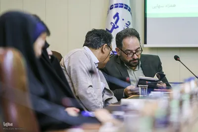 نشست معرفی و نقد و بررسی کتاب همزاد تنهایی