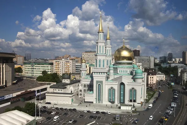 Главный имам Московской соборной мечети против платных парковок у мечетей