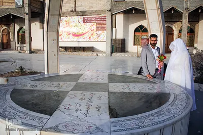 مراسم عقد زوج‌های جوان در آستان علی‌بن مهزیار اهوازی 