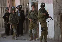 Zionist Forces Detain Five Palestinians in West Bank
