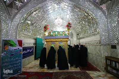 غبارروبی آستان مقدس امامزاده حمزه(س)