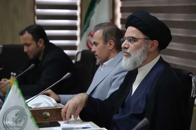 نشست تبیینی پویش «زندگی با آیه‌ها» در آذربایجان‌شرقی