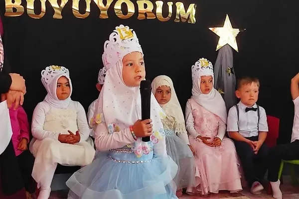 4-6 yaş Kur'an kursu öğrencileri Kur'an-ı Kerim'e Geçme heyecanı yaşadı