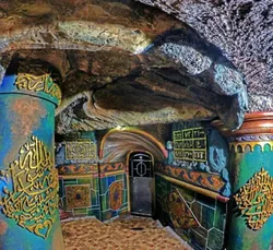 Pesona Indah Masjid Perut Bumi Tuban