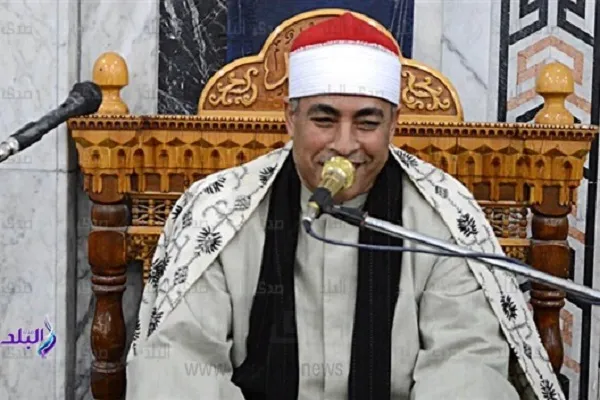 تعرف على رحلة قارئ مسجد إبراهيم الدسوقي مع القرآن
 