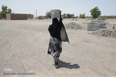 توزیع نذورات حسینی در میان گپرنشینان و اهالی فقیر روستاهای منطقه محروم جازموریان
