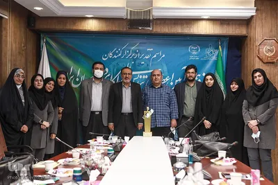 تجلیل از برگزارکنندگان مراسم اهدای تندیس ملی فداکاری
