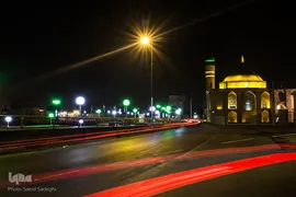 مسجد صاحب الامر، ایستاده در تاریخ