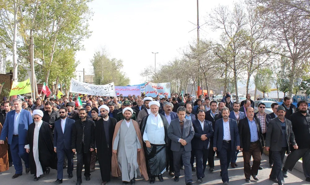 حضور دانشگاهیان دانشگاه پیام نور نیر در راهپیمایی ۱۳ آبان