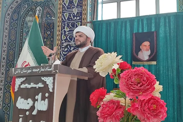 دشمن برای ضربه به نظام شخصیت‌های علمی و فکری را ترور می‌کند