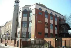UK Rightwing Commentator Apologizes for Wrongly Linking Mosque to Attack on Police
