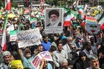 ملت ایران بر قله استقلال و پرچم همیشه برافراشته خواهد بود