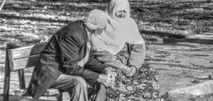 Anne-babaya iyi davranmak İlahi Peygamberlerin özelliğidir