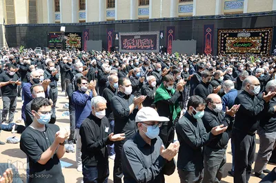 اقامه نماز ظهر عاشورا در مصلی امام (ره) تبریز‎‎
