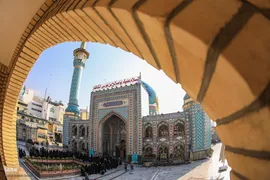تشرف 313 خادمه حرم امام زاده صالح به قم