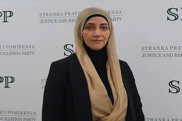 Sırbistan'ın ilk başörtülü milletvekili kimdir?