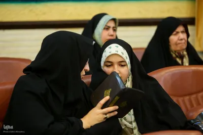 تجلیل از مادر دختران حافظ کل در مؤسسه مهد قرآن