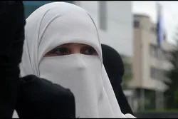 OIC Condemns Swiss Burqa Referendum