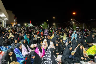 احیای شب بیست‌وسوم ماه رمضان در میدان شهید علیخانی اصفهان