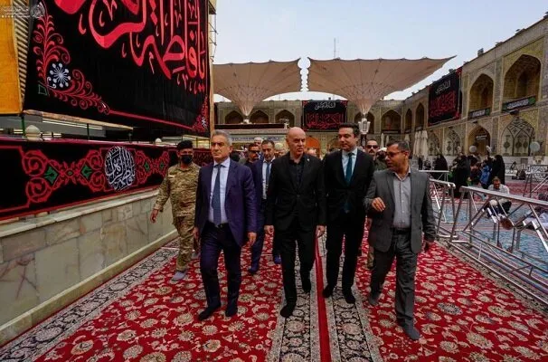 Türkiye'nin Irak Büyükelçisi Hz. Ali (a.s) Türbesi'ni ziyaret etti