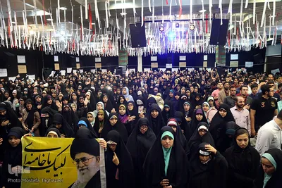همایش دختران انقلاب