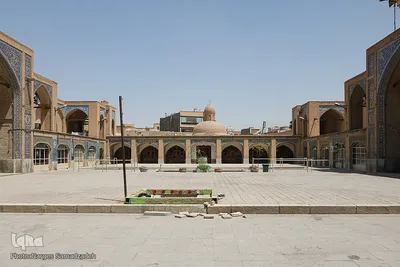 مسجد رحیم خان اصفهان؛ نگین فیروزه‌ای دوره قاجار