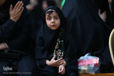 اجتماع دختران دهه هشتادی در گذر فرهنگی چهارباغ‎