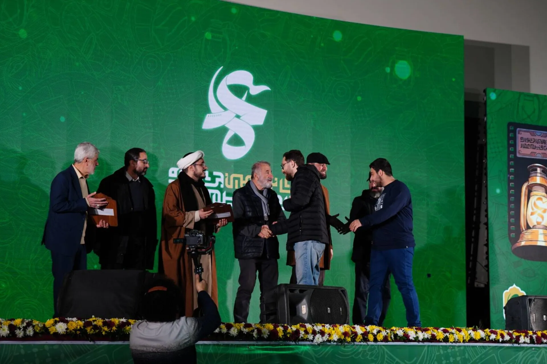 هنرمندان و اهالی رسانه صدای حقیقت و ضدامپریالیسم باشند