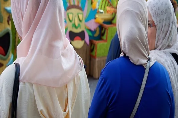 Maurice : éventuelles actions contre l'employeur des deux femmes en hijab