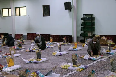توزیع بسته‌های یلدایی بین نیازمندان خراسان‌‌جنوبی