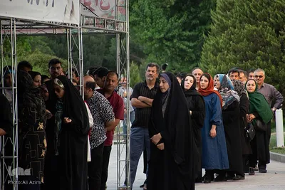 جشن انتخابات در پل خواجوی اصفهان
