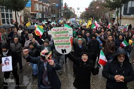کاروان قرآنی انقلاب در راهپیمایی یوم الله 22بهمن شاهرود