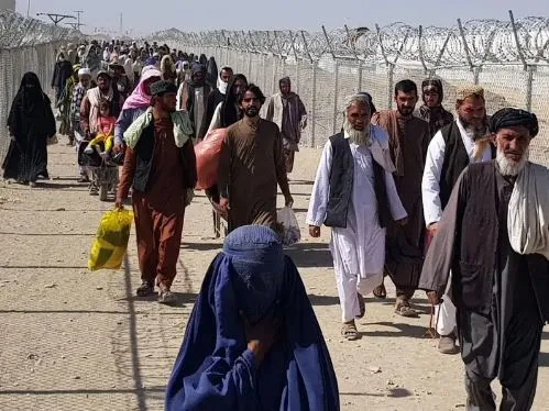 له پاکستان نه ۶۰ زره افغان کډوال خپل وطن ته ستانه شوي