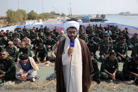 برگزاری محفل انس با قرآن کریم در عرشه ناو شهید محمد ناظری نیروی دریایی سپاه هرمزگان