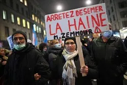 Manifestation à Paris contre l'extrême-droite