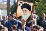 خروش دانش‌آموزان و مردم ملایر علیه سیاست‌های آمریکا و رژیم صهیونیستی در 13 آبان