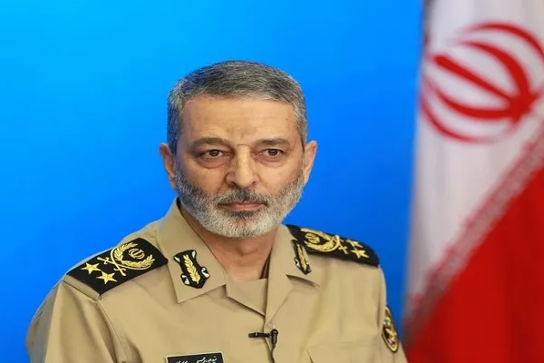 فرمانده کل ارتش سالروز تأسیس سپاه پاسداران انقلاب اسلامی را تبریک گفت