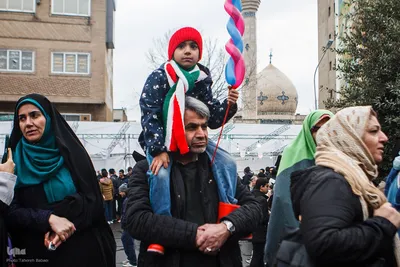 جشن بزرگ نیمه شعبان از میدان هفتم تیر تا ولیعصر (عج)
