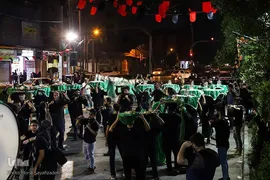 سینی‌گردانی در اهواز به یاد شهید نوجوان کربلا