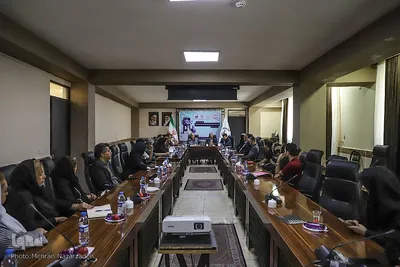 جلسه هم‌اندیشی بهبود فروش مشاغل خانگی در جهاد دانشگاهی آذربایجان شرقی‎