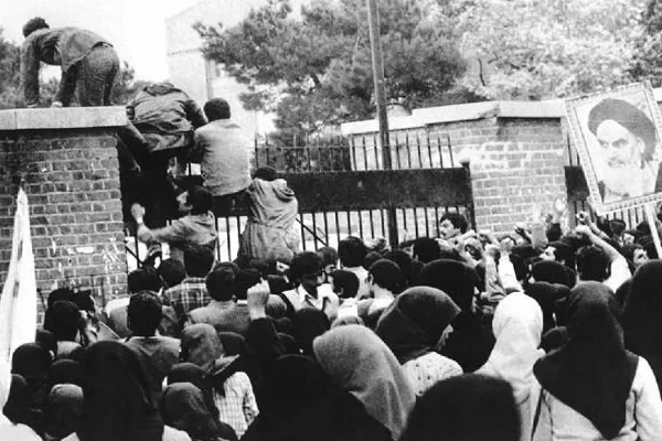 مبنای فقهی ضرورت تسخیر لانه جاسوسی از منظر امام خمینی(ره)