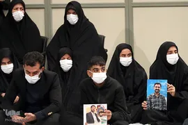 دیدار رهبر معظم انقلاب با خانواده شهدای حادثه‌ تروریستی شاهچراغ(ع) شیراز