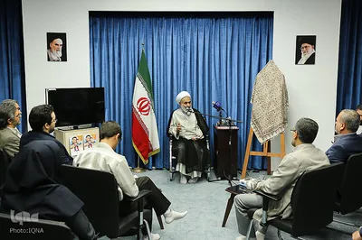 رونمایی از جلداول نخستین کتاب ایرانی آموزش زبان انگلیسی