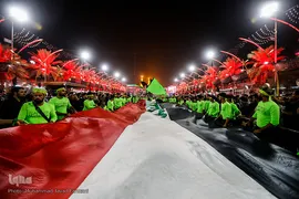 عرض ارادت دسته‌های عزاداری موکب‌ها در شب اربعین